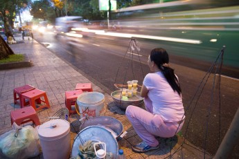 Saigon - street seller slow motion
