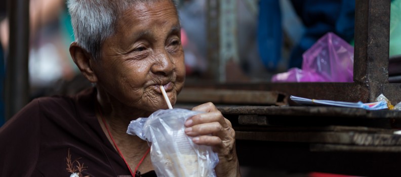 Cà phê sưa đá (Vietnamese iced coffee)